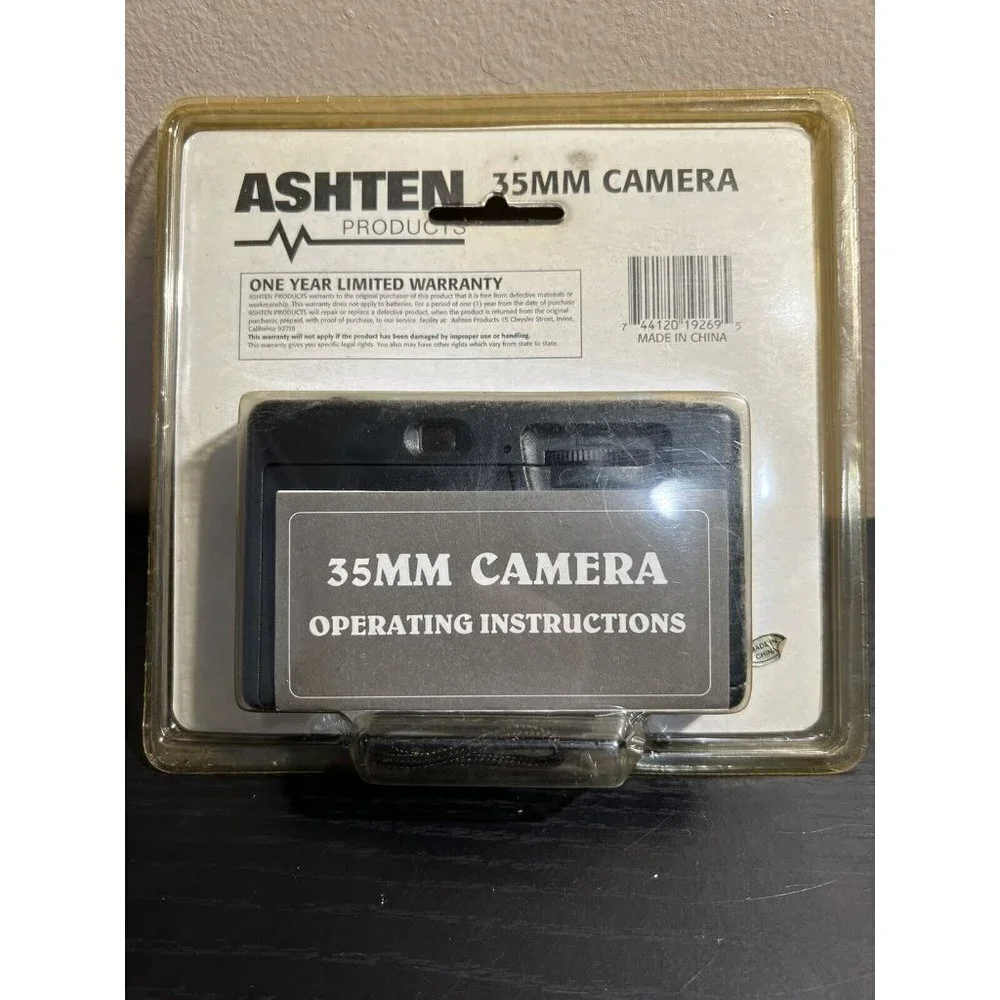 Vintage Ashten RP-002 Free Focus 35mm Point & Shoot Film